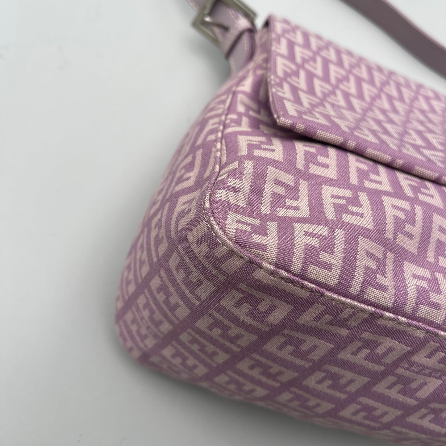Fendi Lavander mamma baguette shoulder bag