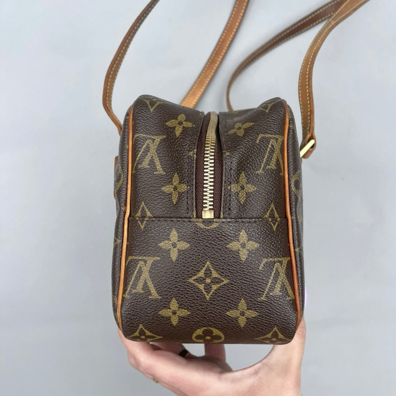 Louis Vuitton Cite Shoulder Bag MM Brown Monogram Canvas Shoulder Bag